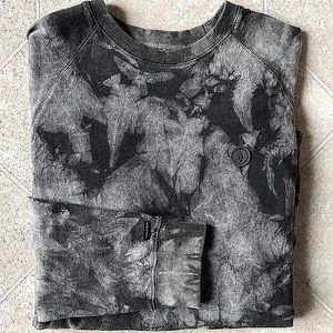 🏄🏻‍♂️Volcom🏄🏻‍♂️Tie Dye Sweatshirt Size M. NWOT!